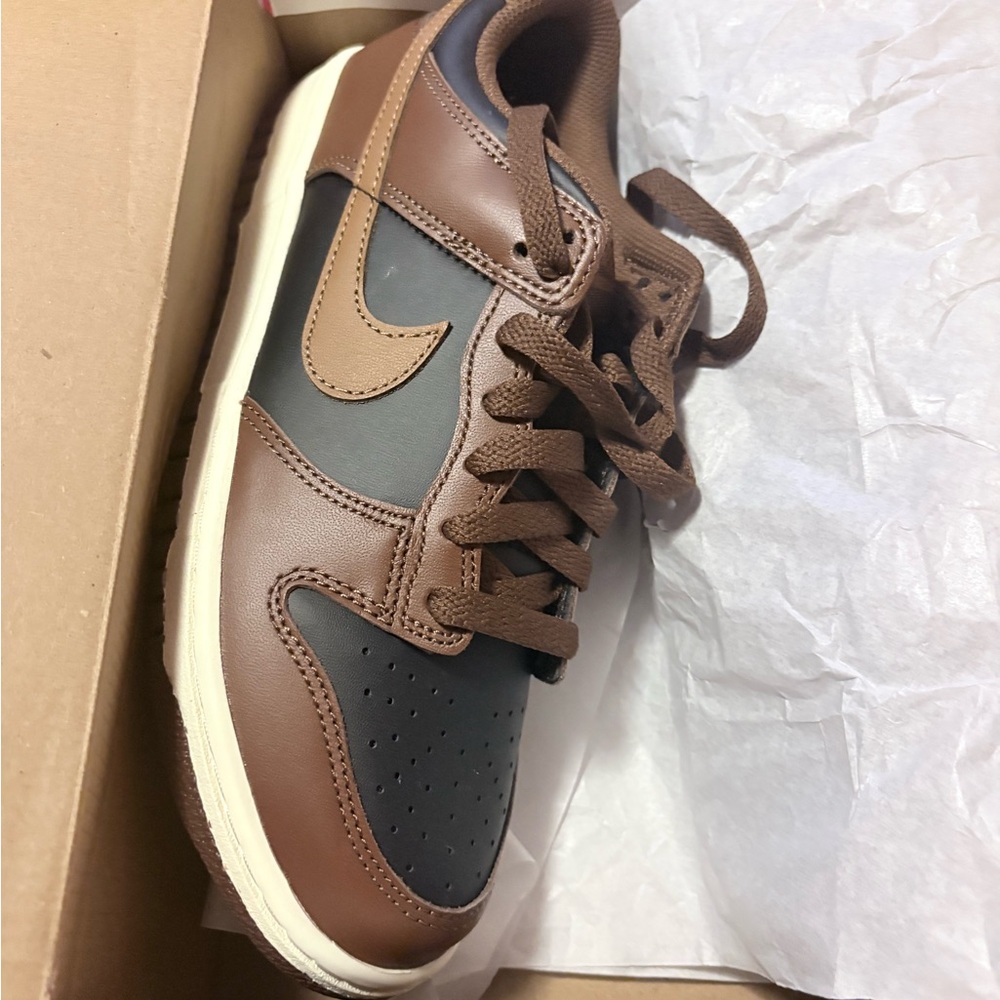 Nike Kids Brown and Black Low-Top Sneakers
